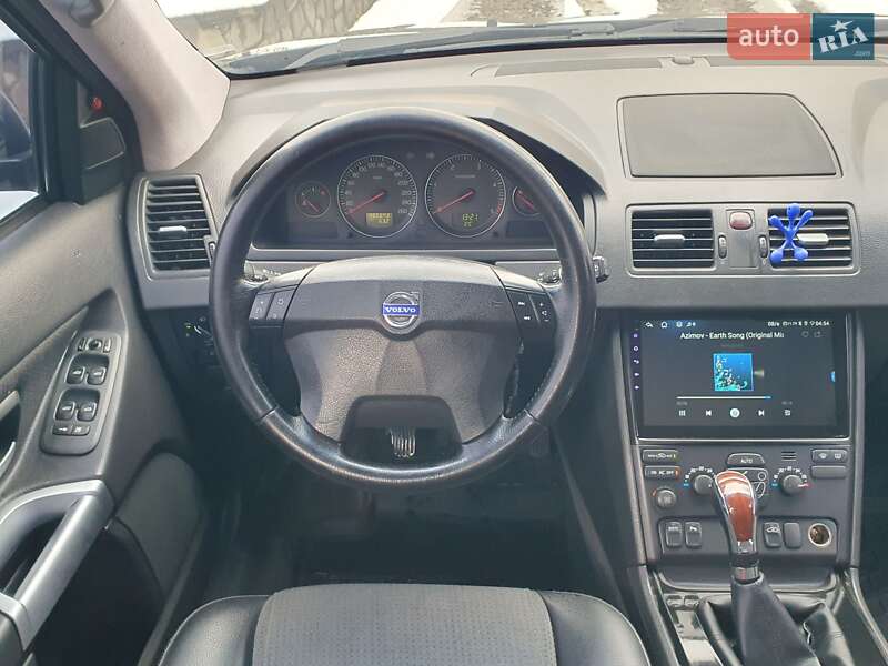 Внедорожник / Кроссовер Volvo XC90 2004 в Косове