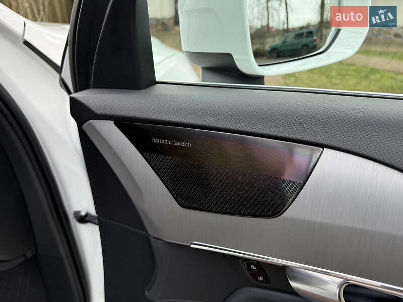 Внедорожник / Кроссовер Volvo XC90 2020 в Киеве фото 160 Внедорожник / Кроссовер Volvo XC90 2020 в Киеве