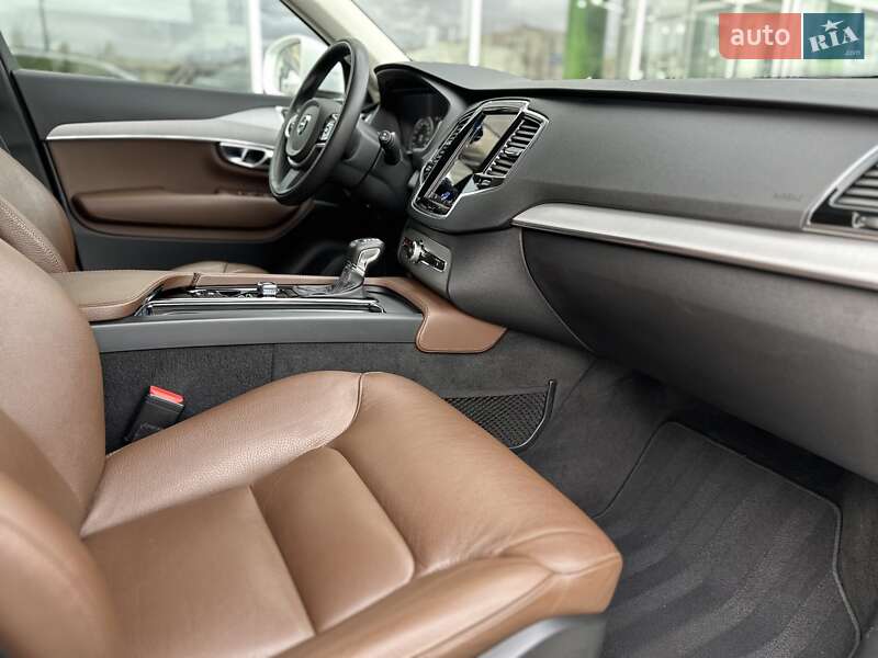 Внедорожник / Кроссовер Volvo XC90 2019 в Киеве фото 14 Внедорожник / Кроссовер Volvo XC90 2019 в Киеве