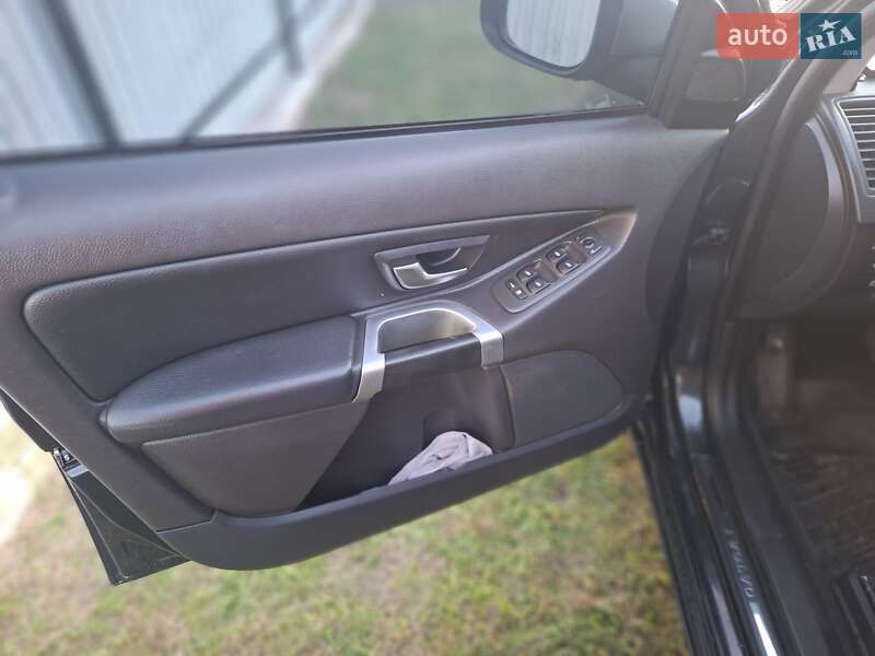 Внедорожник / Кроссовер Volvo XC90 2012 в Житомире