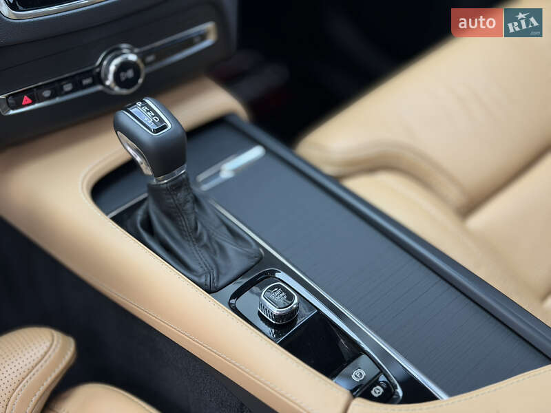 Позашляховик / Кросовер Volvo XC90 2022 в Одесі фото 19 Позашляховик / Кросовер Volvo XC90 2022 в Одесі