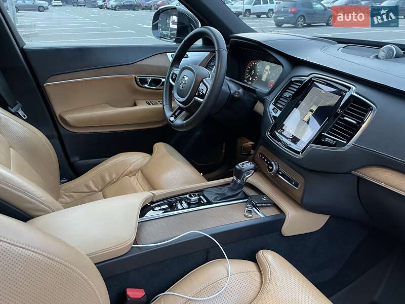 Позашляховик / Кросовер Volvo XC90 2015 в Києві
