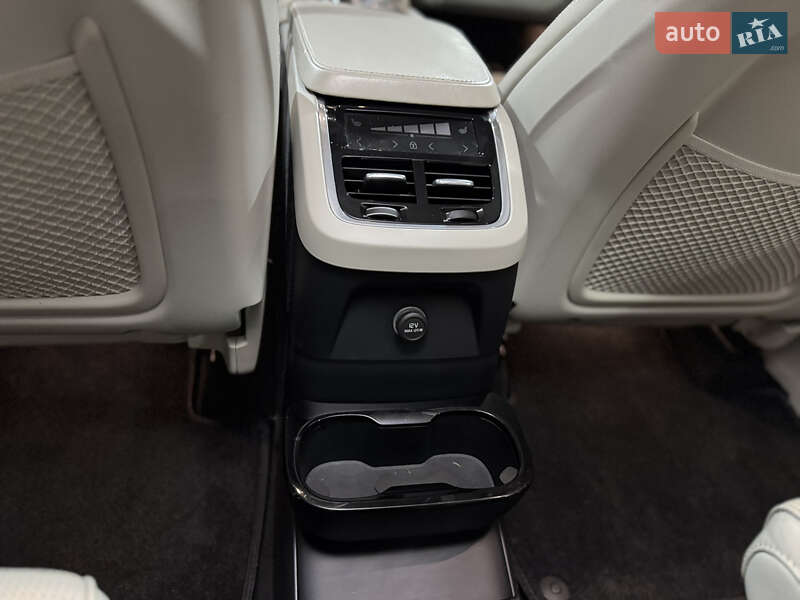 Внедорожник / Кроссовер Volvo XC90 2019 в Львове