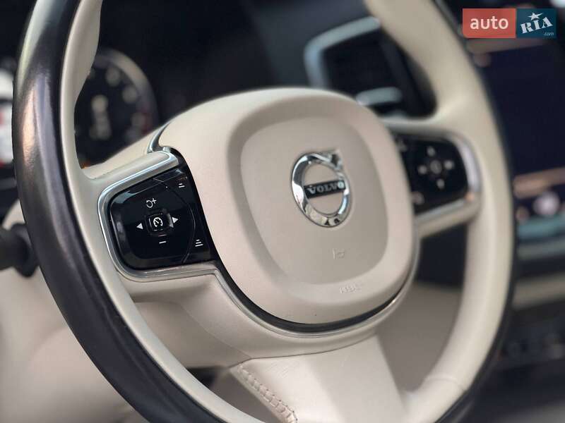 Внедорожник / Кроссовер Volvo XC90 2016 в Кривом Роге