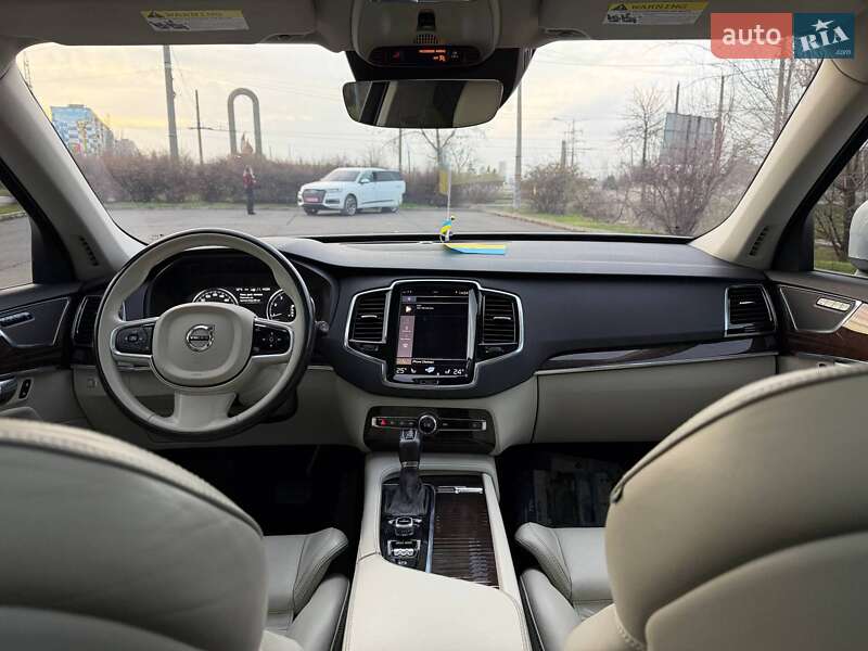 Внедорожник / Кроссовер Volvo XC90 2016 в Кривом Роге