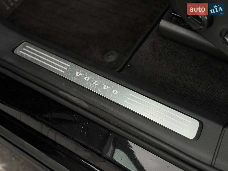 Позашляховик / Кросовер Volvo XC90 2015 в Рівному