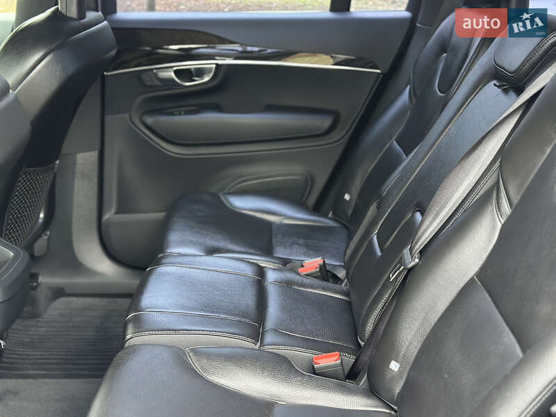 Внедорожник / Кроссовер Volvo XC90 2017 в Киеве