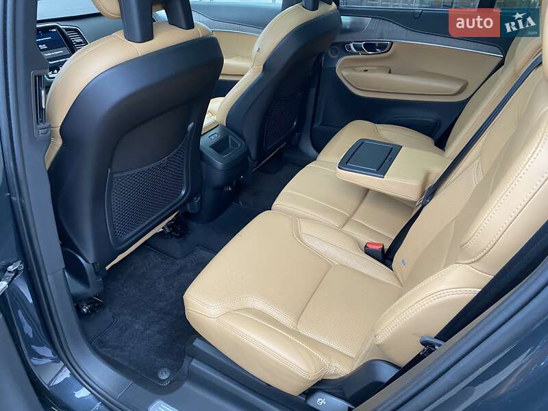 Позашляховик / Кросовер Volvo XC90 2019 в Києві