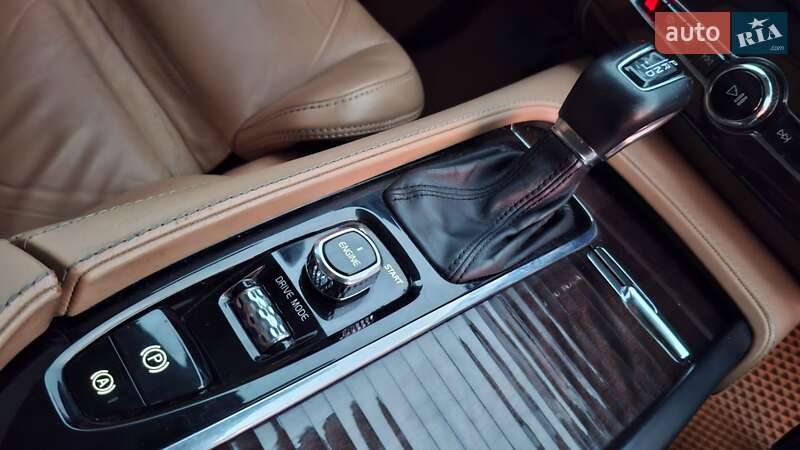 Позашляховик / Кросовер Volvo XC90 2015 в Івано-Франківську