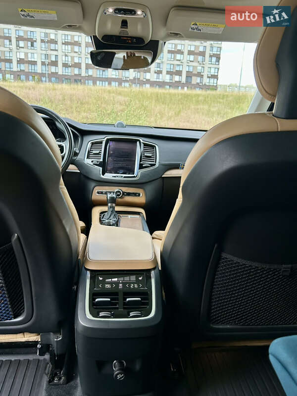 Позашляховик / Кросовер Volvo XC90 2015 в Києві