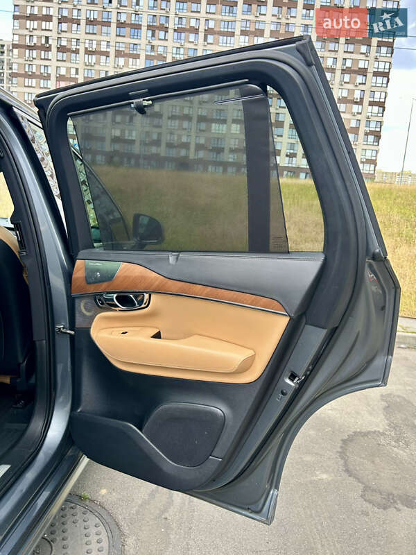 Позашляховик / Кросовер Volvo XC90 2015 в Києві