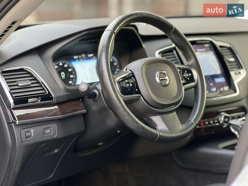 Внедорожник / Кроссовер Volvo XC90 2016 в Ивано-Франковске