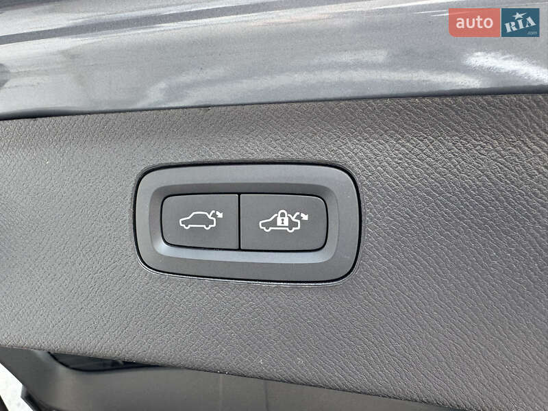 Позашляховик / Кросовер Volvo XC90 2022 в Києві фото 38 Позашляховик / Кросовер Volvo XC90 2022 в Києві
