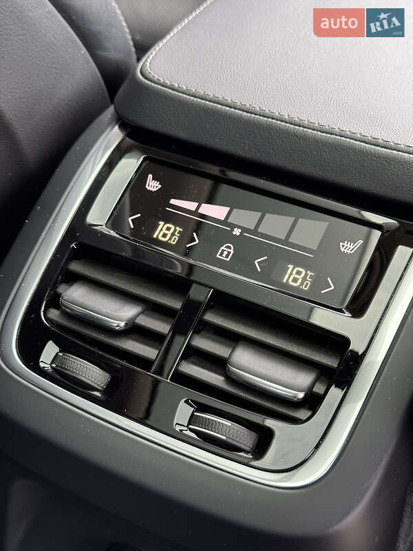 Позашляховик / Кросовер Volvo XC90 2022 в Києві фото 41 Позашляховик / Кросовер Volvo XC90 2022 в Києві