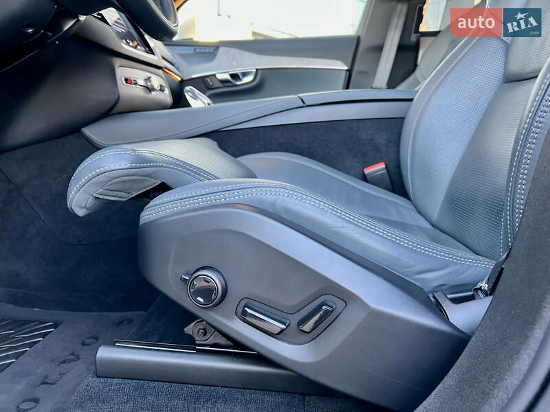 Внедорожник / Кроссовер Volvo XC90 2021 в Киеве фото 37 Внедорожник / Кроссовер Volvo XC90 2021 в Киеве