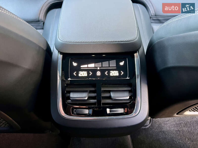 Внедорожник / Кроссовер Volvo XC90 2021 в Киеве фото 77 Внедорожник / Кроссовер Volvo XC90 2021 в Киеве