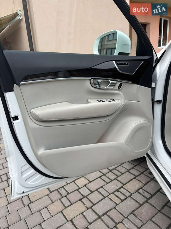 Позашляховик / Кросовер Volvo XC90 2016 в Хмельницькому