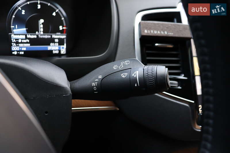 Внедорожник / Кроссовер Volvo XC90 2017 в Львове