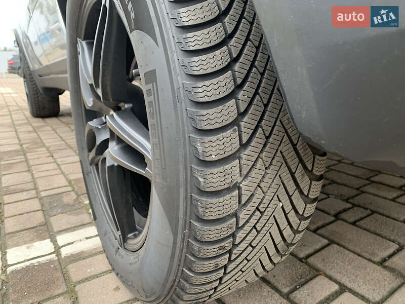 Внедорожник / Кроссовер Volvo XC90 2011 в Ровно