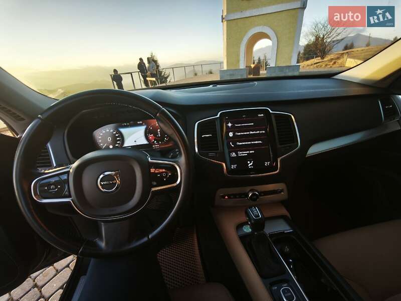Внедорожник / Кроссовер Volvo XC90 2016 в Межгорье