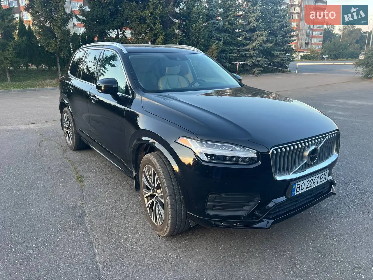 Продам авто пригнане рік тому, в Україні проїхала 5000 тис.км,
Зимова резина 1000 тис.км.
красивсятільки капот всі запчастин оригінал