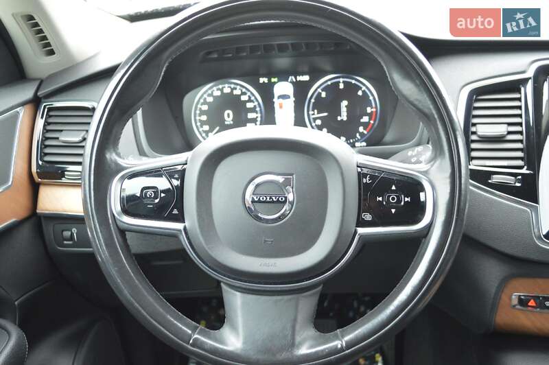 Внедорожник / Кроссовер Volvo XC90 2015 в Одессе фото 24 Внедорожник / Кроссовер Volvo XC90 2015 в Одессе