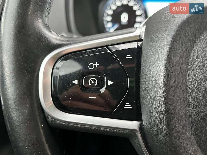 Внедорожник / Кроссовер Volvo XC90 2016 в Киеве