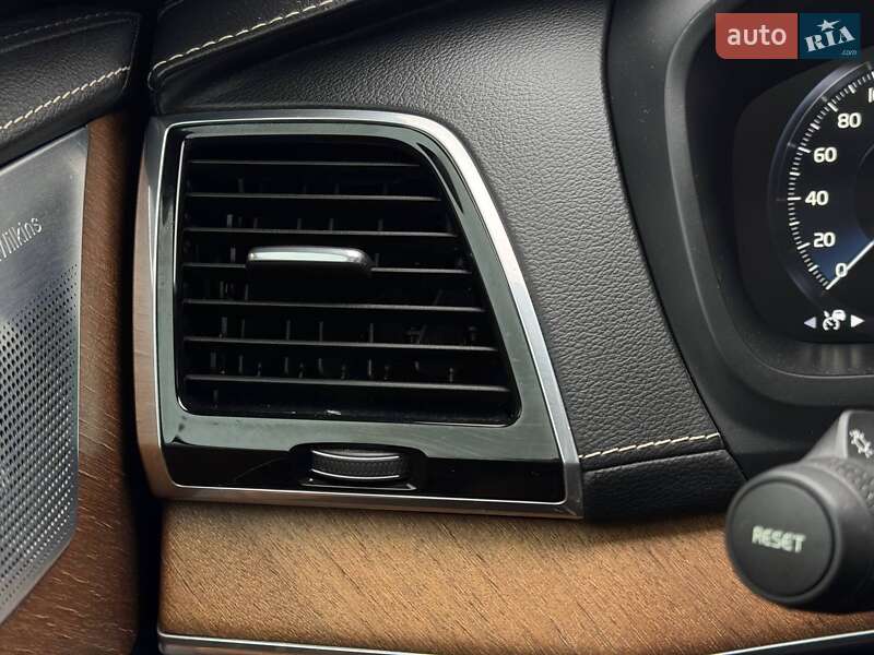 Внедорожник / Кроссовер Volvo XC90 2018 в Ровно