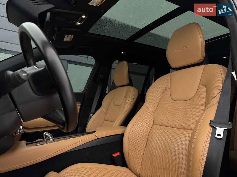 Внедорожник / Кроссовер Volvo XC90 2018 в Ровно