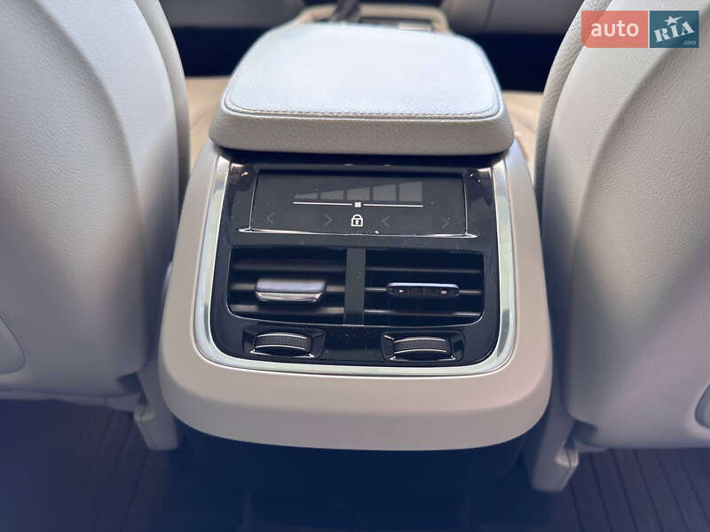 Внедорожник / Кроссовер Volvo XC90 2017 в Одессе фото 27 Внедорожник / Кроссовер Volvo XC90 2017 в Одессе