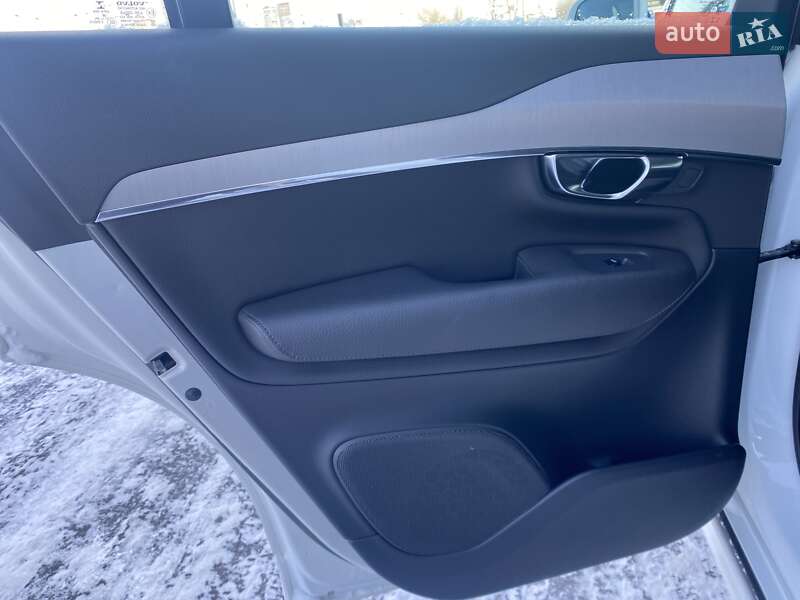 Внедорожник / Кроссовер Volvo XC90 2020 в Киеве фото 10 Внедорожник / Кроссовер Volvo XC90 2020 в Киеве