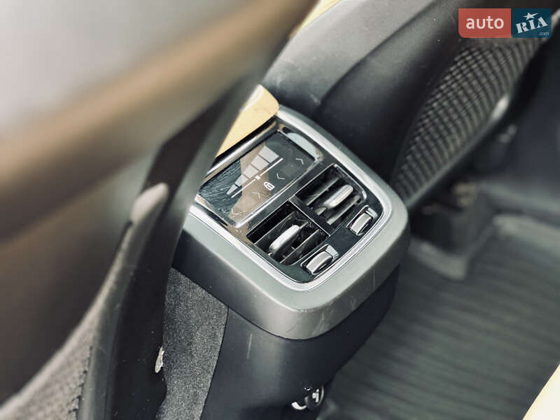 Внедорожник / Кроссовер Volvo XC90 2018 в Кременчуге