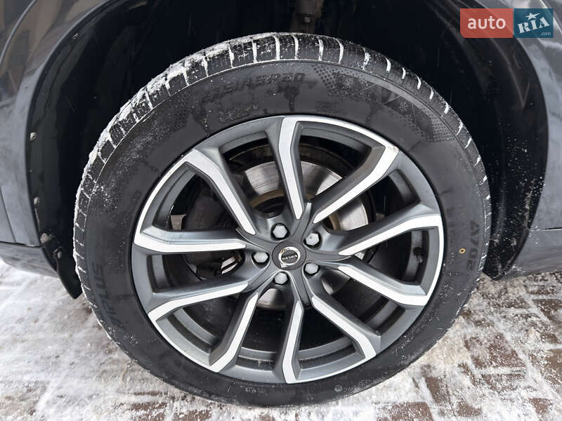 Внедорожник / Кроссовер Volvo XC90 2017 в Ивано-Франковске