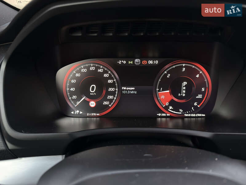 Внедорожник / Кроссовер Volvo XC90 2017 в Ивано-Франковске