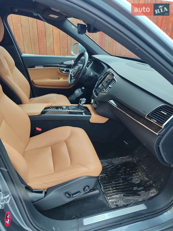 Внедорожник / Кроссовер Volvo XC90 2017 в Обухове