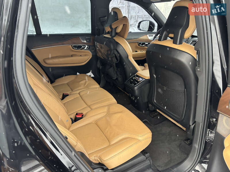 Внедорожник / Кроссовер Volvo XC90 2017 в Киеве