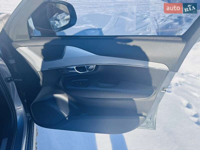 Внедорожник / Кроссовер Volvo XC90 2016 в Харькове