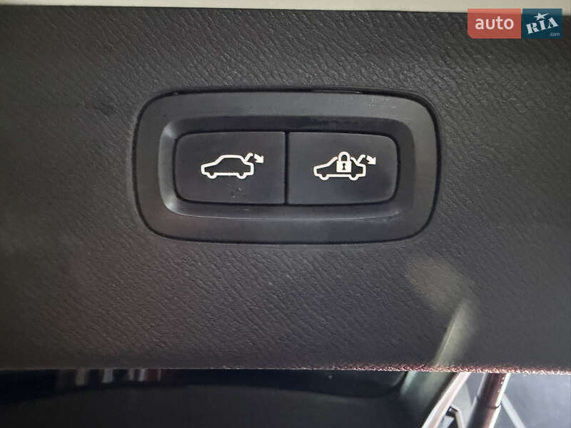 Внедорожник / Кроссовер Volvo XC90 2016 в Киеве фото 13 Внедорожник / Кроссовер Volvo XC90 2016 в Киеве
