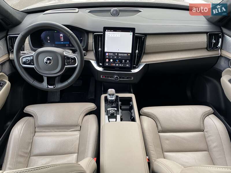 Внедорожник / Кроссовер Volvo XC90 2024 в Киеве