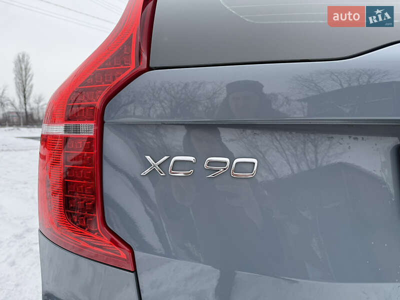 Внедорожник / Кроссовер Volvo XC90 2019 в Киеве
