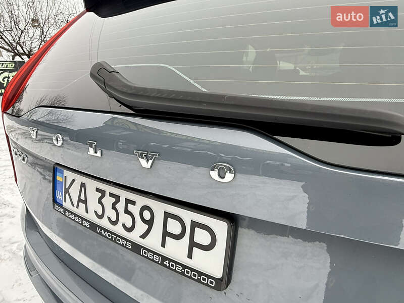 Внедорожник / Кроссовер Volvo XC90 2019 в Киеве