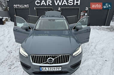 Внедорожник / Кроссовер Volvo XC90 2019 в Киеве
