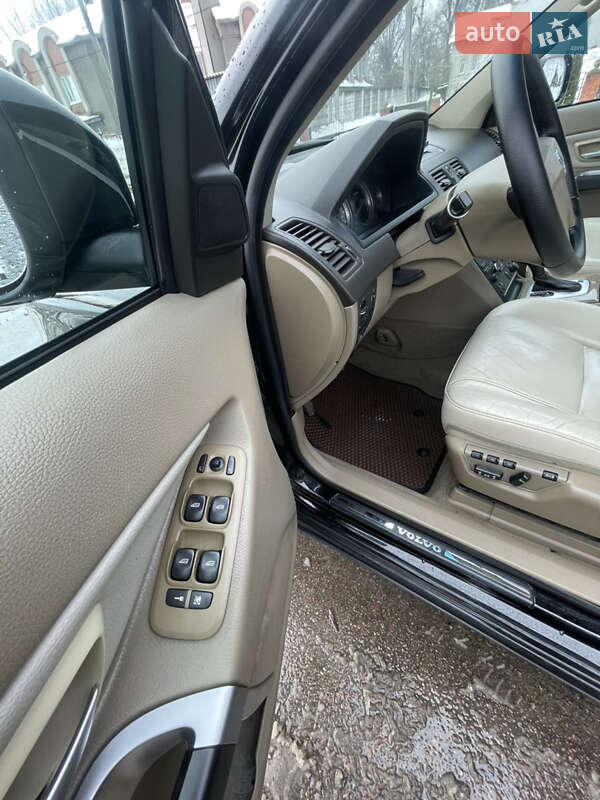 Внедорожник / Кроссовер Volvo XC90 2010 в Житомире