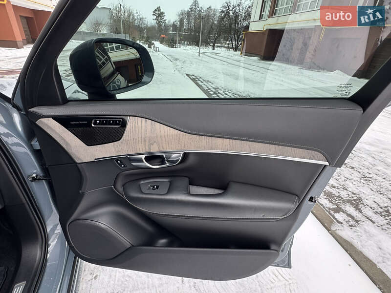 Внедорожник / Кроссовер Volvo XC90 2019 в Ивано-Франковске