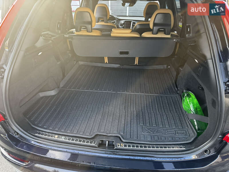 Внедорожник / Кроссовер Volvo XC90 2016 в Киеве