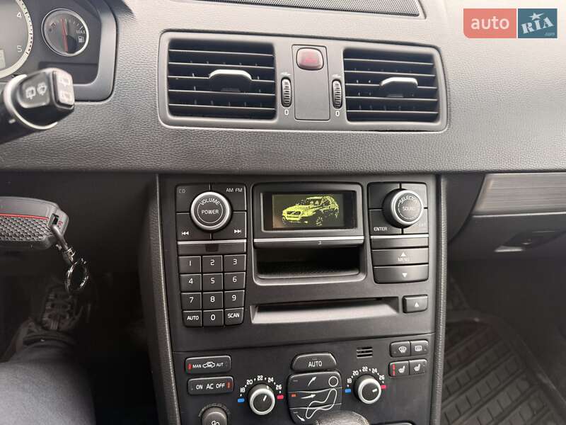 Внедорожник / Кроссовер Volvo XC90 2007 в Дубечно