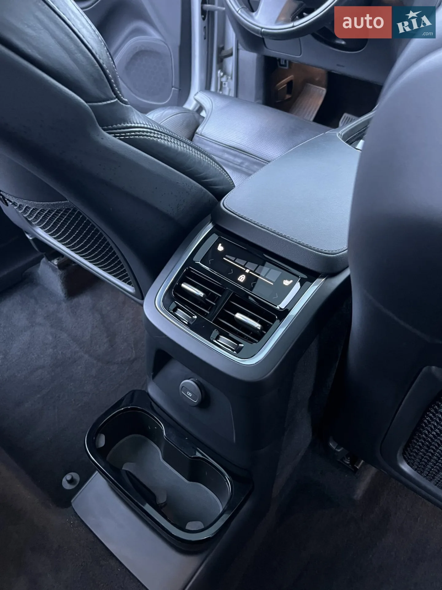 2021 Volvo XC90 - мініатюра 3