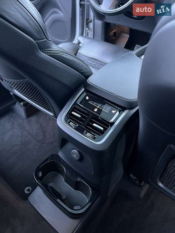 Внедорожник / Кроссовер Volvo XC90 2021 в Ровно