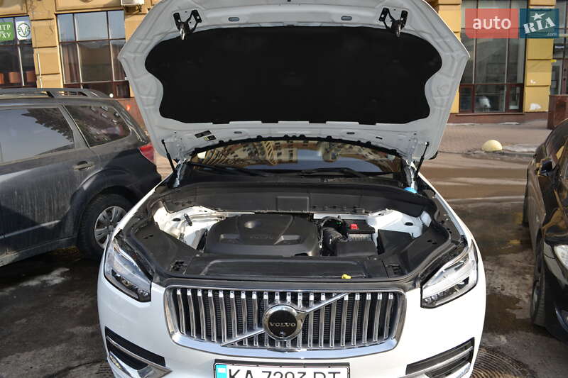 Внедорожник / Кроссовер Volvo XC90 2019 в Киеве