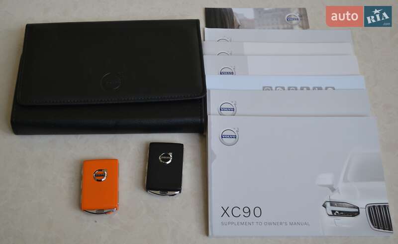 Внедорожник / Кроссовер Volvo XC90 2019 в Киеве